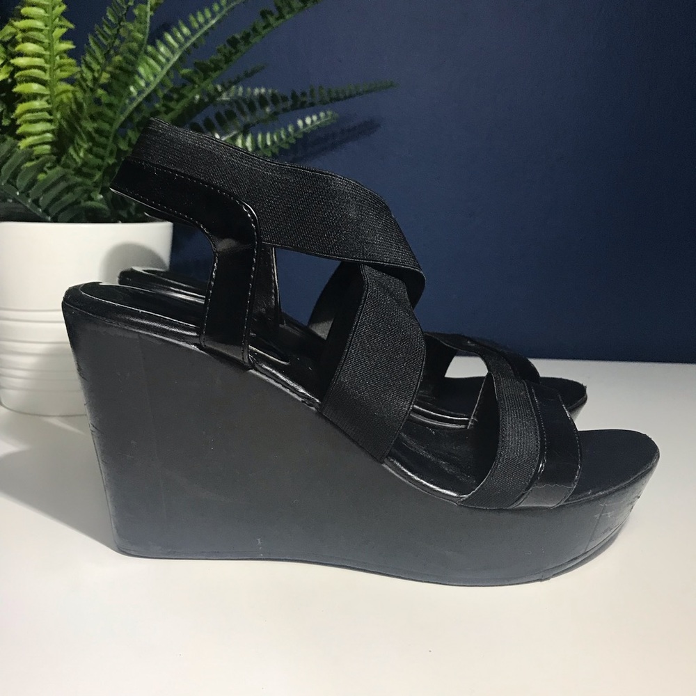 Charles by Charles Davis Elastic Wedges 9